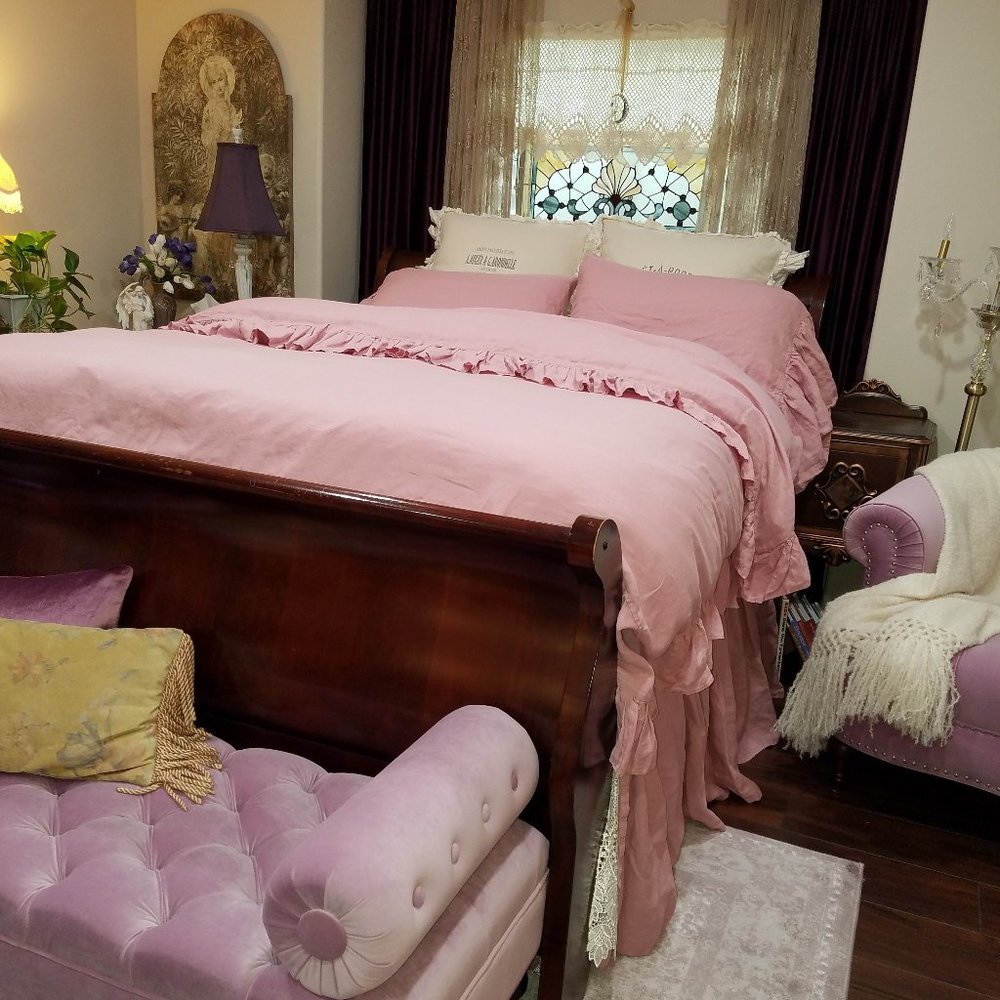 6-PIECE QUEEN French/European BED LINENS: BED SKIRT, DUVET, Sheets & Pillowcases